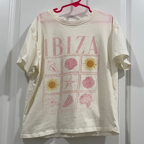 Eyeshadow Other - Eyeshadow Cream and Pink Ibiza Graphic Tee